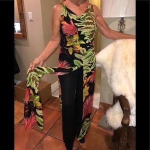 CACHE  2 PEICE PANTSUIT IN VERY TROPICAL COLORS.